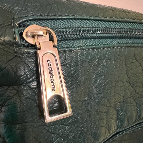 Liz Claiborne faux leather bag - long adjustable strap - Picture 2 of 10